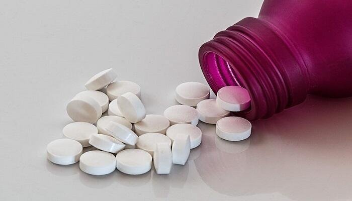 Older people need not take daily aspirin to prevent heart attacks stroke 700x400 - كلاب صغيرة في المنام