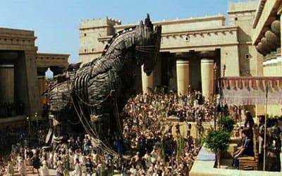 troy horsem12072015 - تفسير حلم رؤية حصان طروادة: رمز الخداع؟
